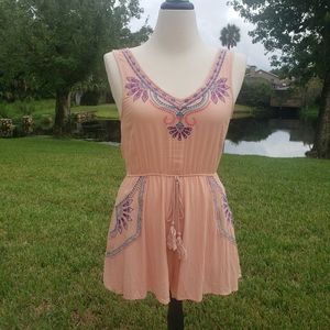 Flying Tomato Peach Embroidered Romer